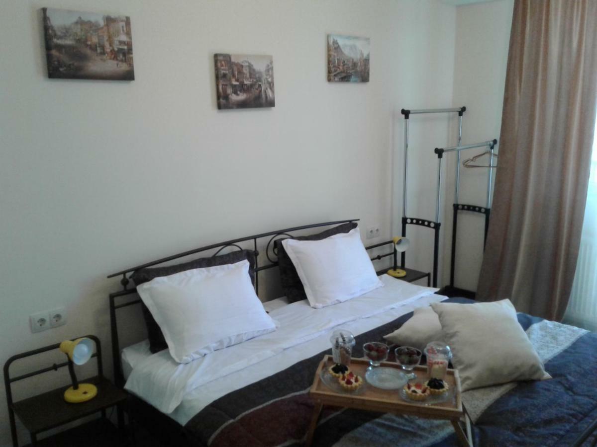 Senator Hotel Tiflis Exterior foto